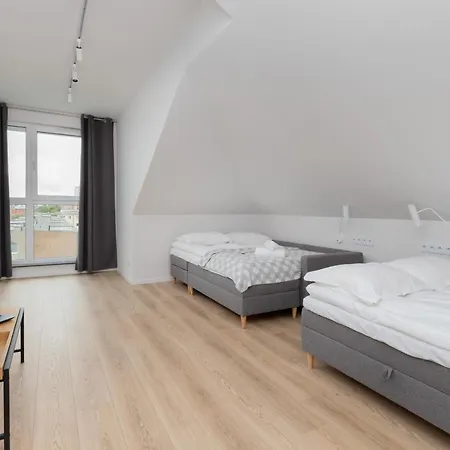 Charming Old Town Escape By Renters Διαμέρισμα *