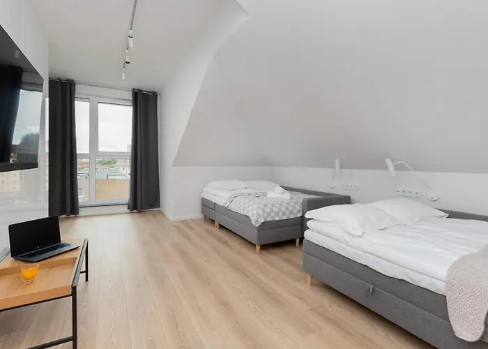 Charming Old Town Escape By Renters 公寓 *